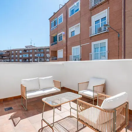 Santa Barbara Boutique Daire Toledo